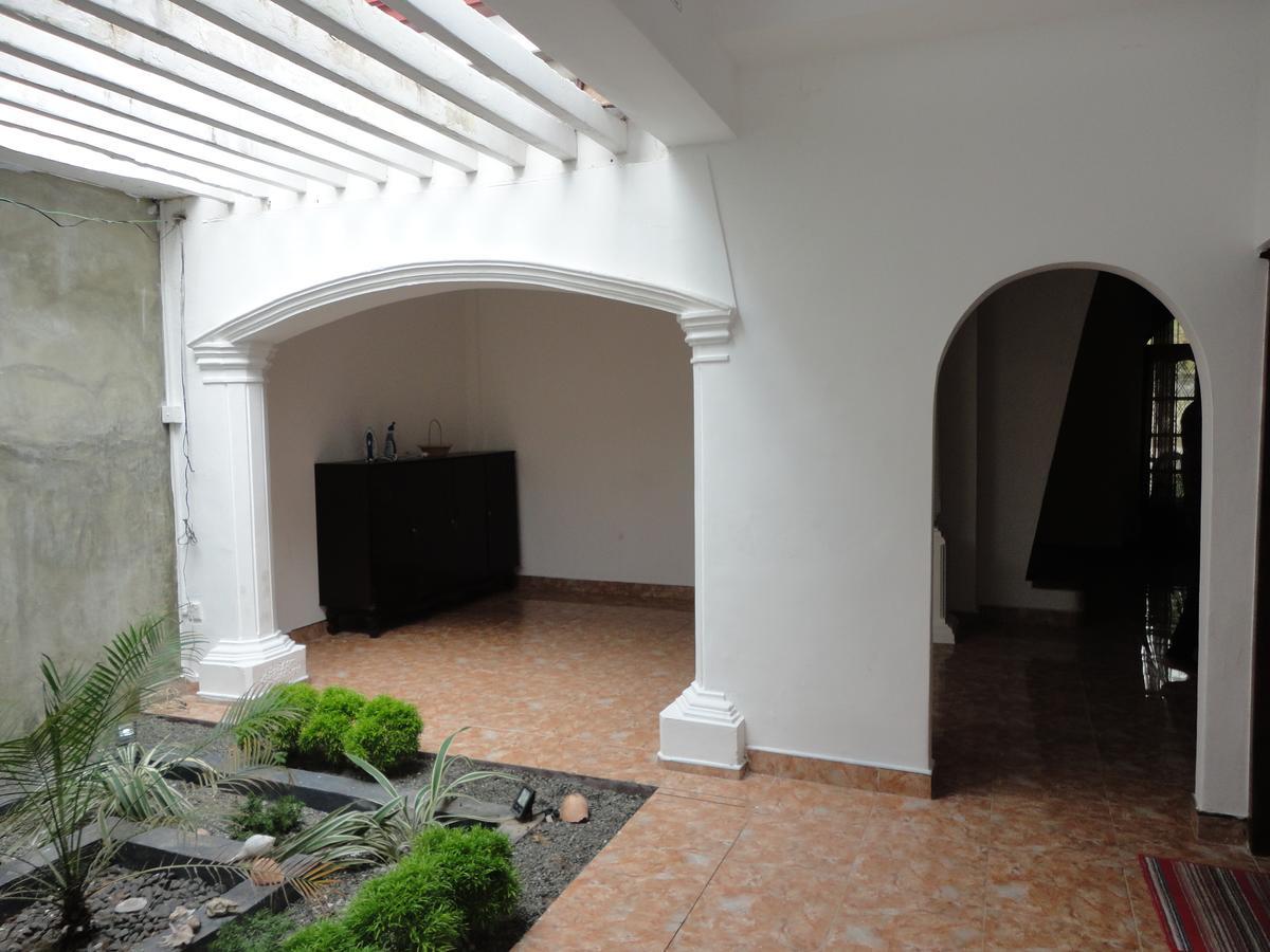 Villa De Rosh Ettukala Buitenkant foto